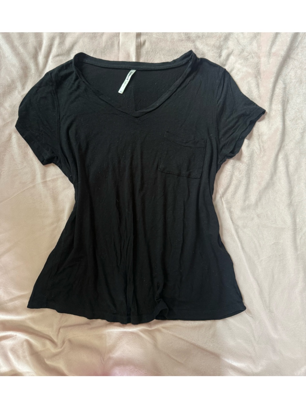 Black pocket tee